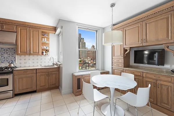 Sold by Brown Harris Stevens | media 20