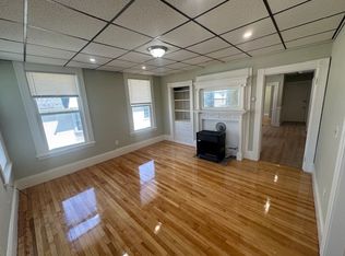 4 Hillside St APT 3, Worcester, MA 01610