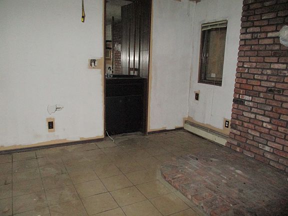 5th image of 663 Wilson Blvd