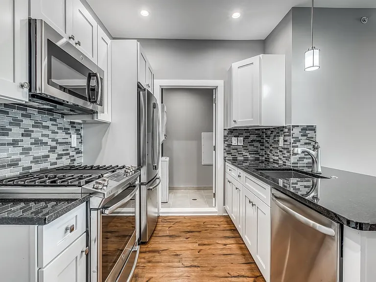 330 Cambridge St #2B — Photo 3