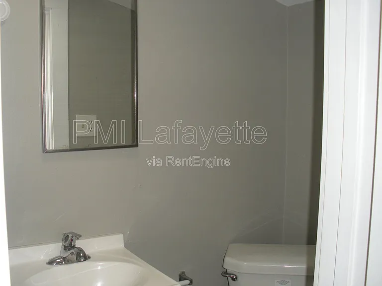 1724 Charles St — Photo 2