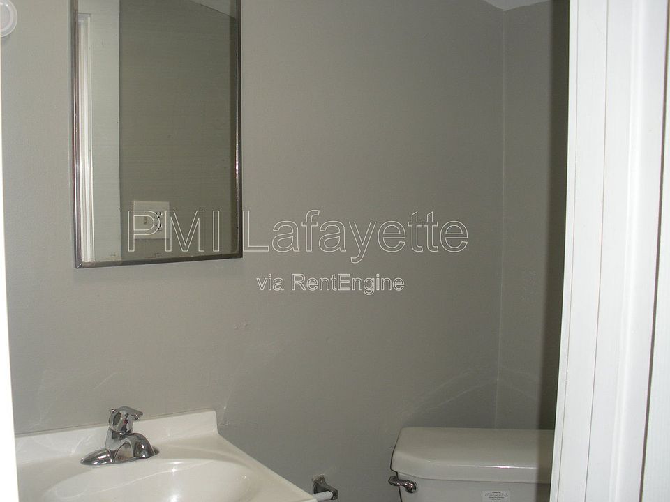 2nd image of 1724 Charles St