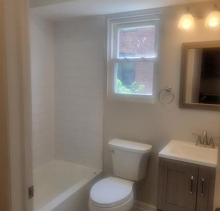 3rd image of 212 N Walnut St APT 2