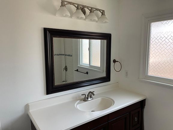 5th image of 22929 Covello St
