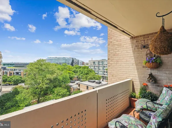 430 M St SW APT N609, Washington, DC 20024