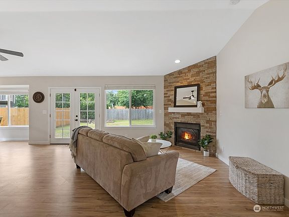 5th image of 10333 53rd Avenue NE