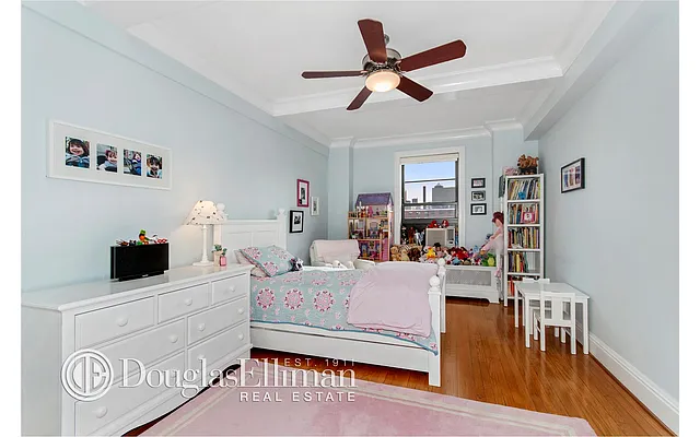 Sold by Douglas Elliman | media 16