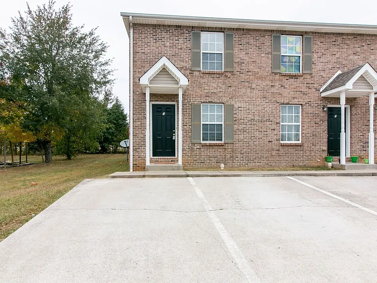 821 Oak Arbor Ct — Photo 2