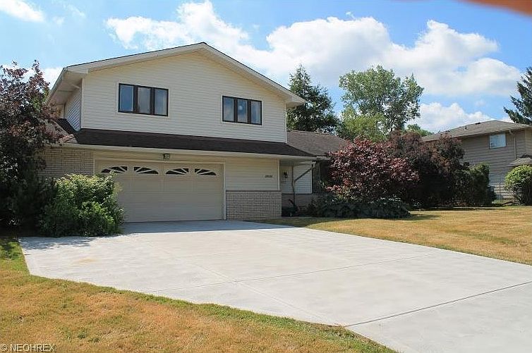 1st image of 25172 Cardington Dr