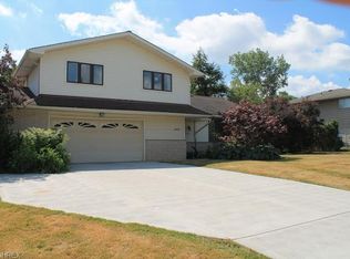 25172 Cardington Dr, Beachwood, OH