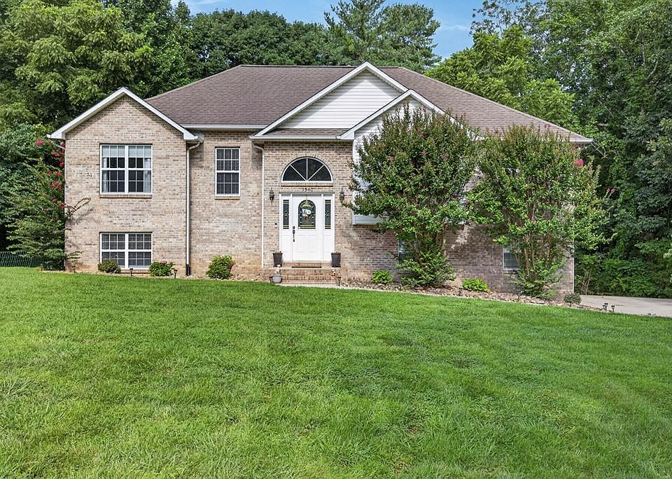 1st image of 1540 Little John Ln
