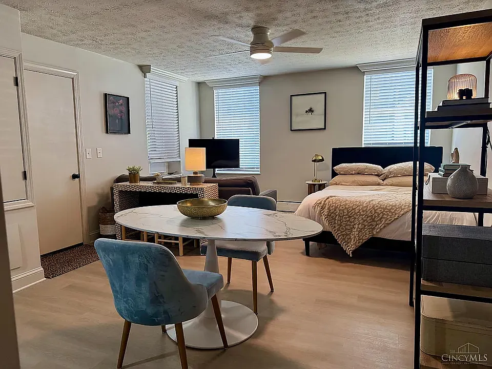 Studio, 580 sqft, $1,575 — Photo 1