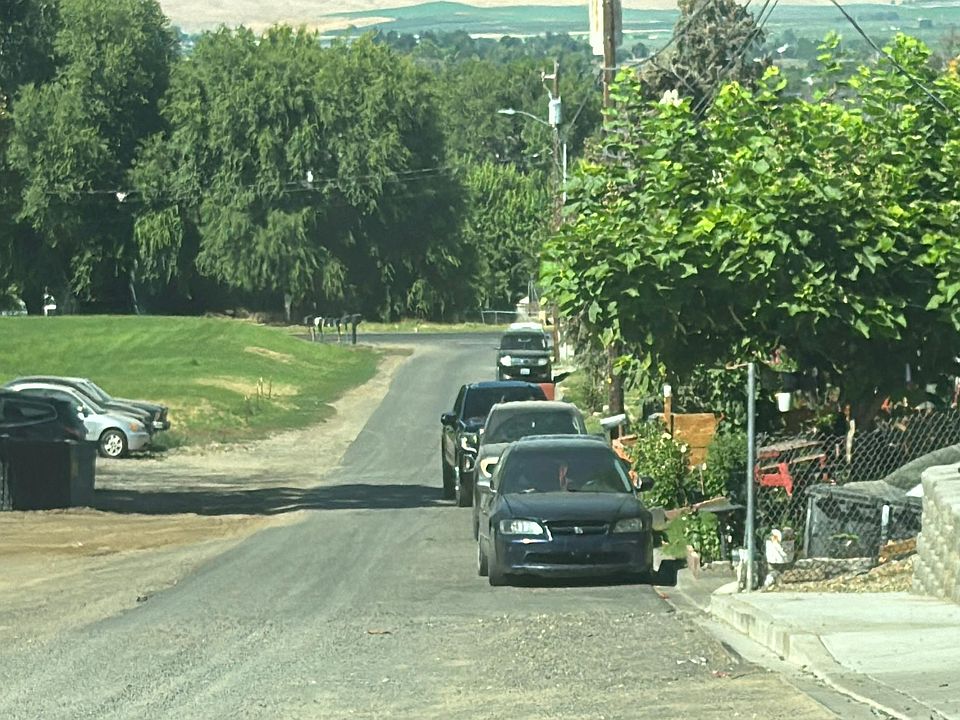 2nd image of 608 Ravine Dr
