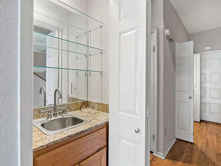 3122 Camelot Dr #33 — Photo 17
