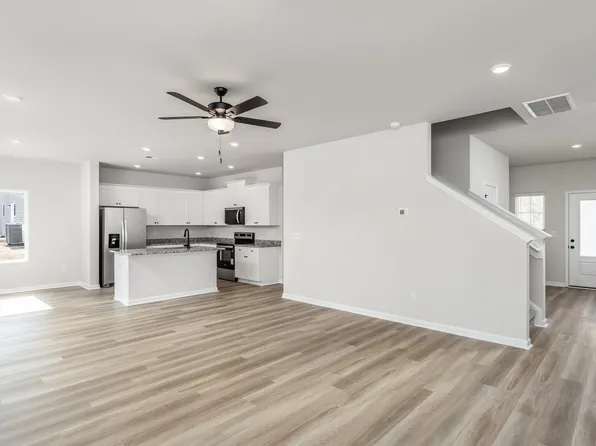 30 Neuse Hollow Ct, Clayton, NC 27527