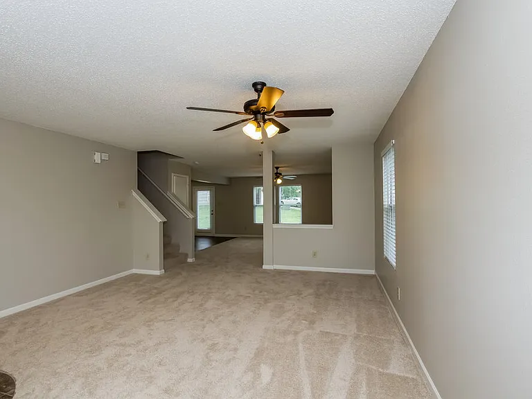 7029 Maple Park Ln — Photo 7