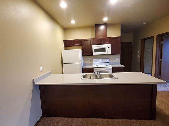 3rd image of 2240 Mercedes Dr #205