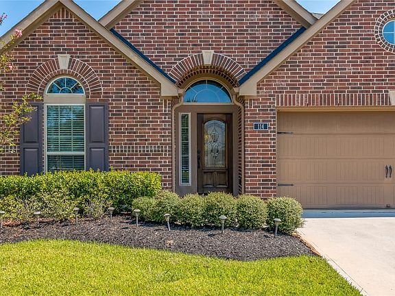 3rd image of 114 Knollbrook Cir