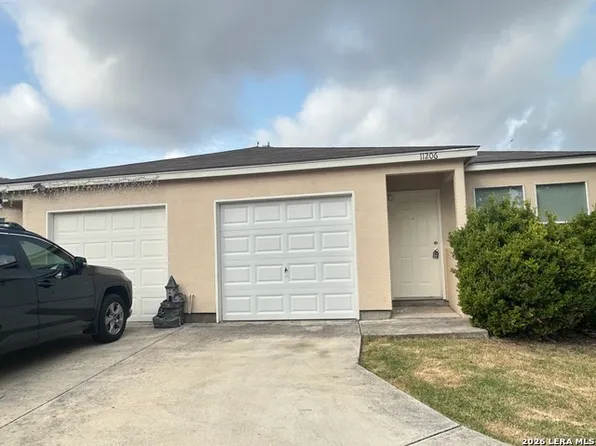 11206 Center Point Rd, San Antonio, TX 78233