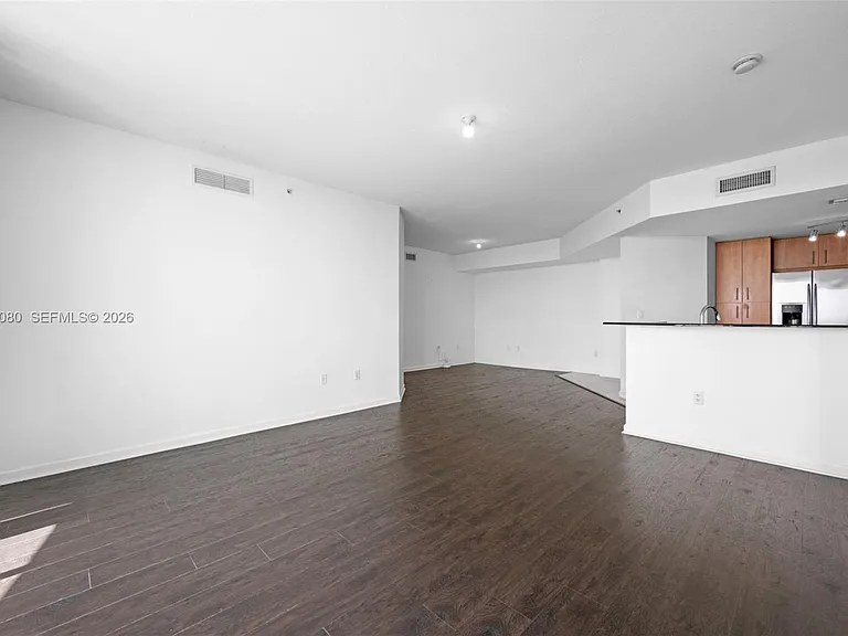 7910 Harbor Island Dr #402 — Photo 6