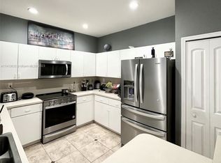 970 SW 154th Ct, Miami, FL 33194