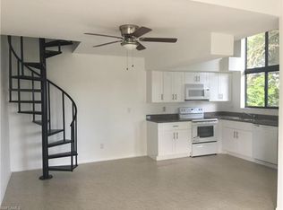 210 Palm River Blvd APT 211, Naples, FL 34110
