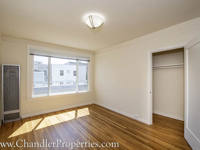 2351 Jackson St — Photo 5