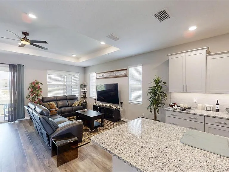 5655 SW 78th Avenue Rd — Photo 9