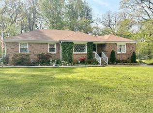 11385 Lake View Dr, Hernando, MS 38632