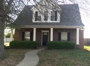 1407 N Heritage Ave, Fayetteville, AR 72704