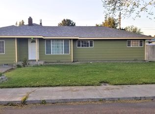 818 W Juniper Ave, Hermiston, OR 97838
