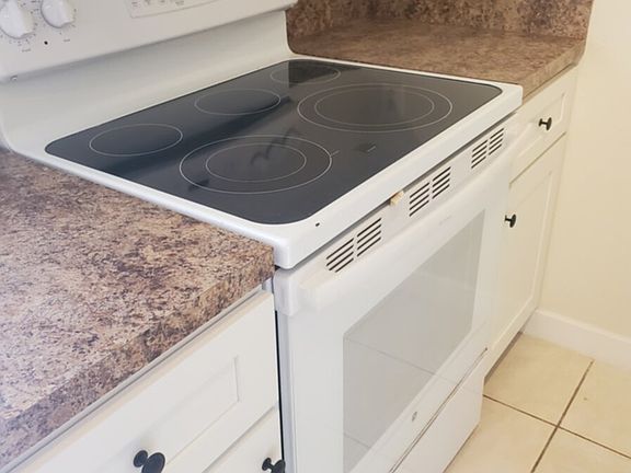 5th image of 5004 Chiquita Blvd SW #103