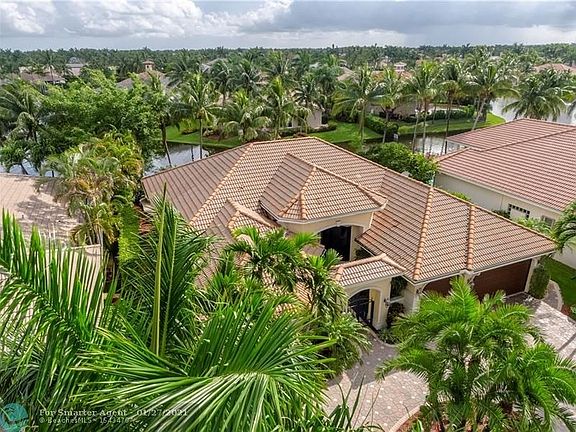 5th image of 10887 Blue Palm St