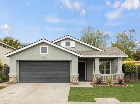 450 Carousel Drive, Vallejo, CA 94589