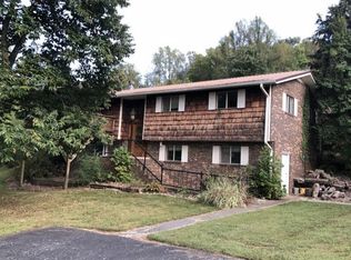 141 Russell Hill Rd, Elizabethton, TN 37643