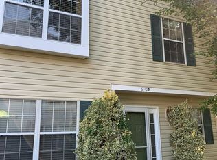 6110D Hoskins Hollow Cir, Centreville, VA 20121