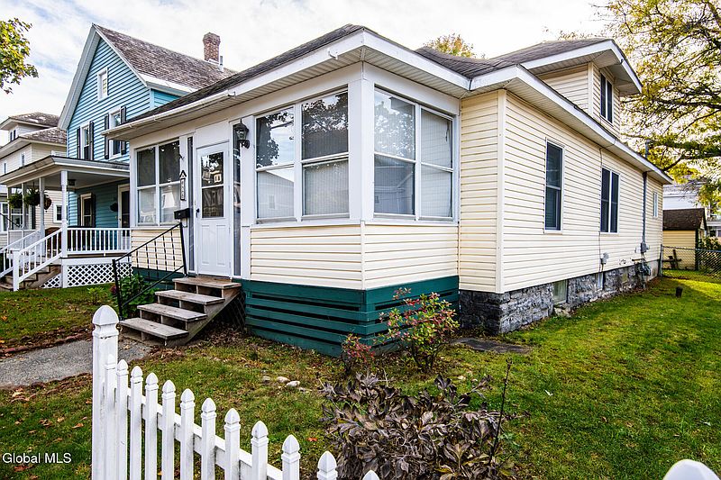 5th image of 26 Flandreaux Avenue