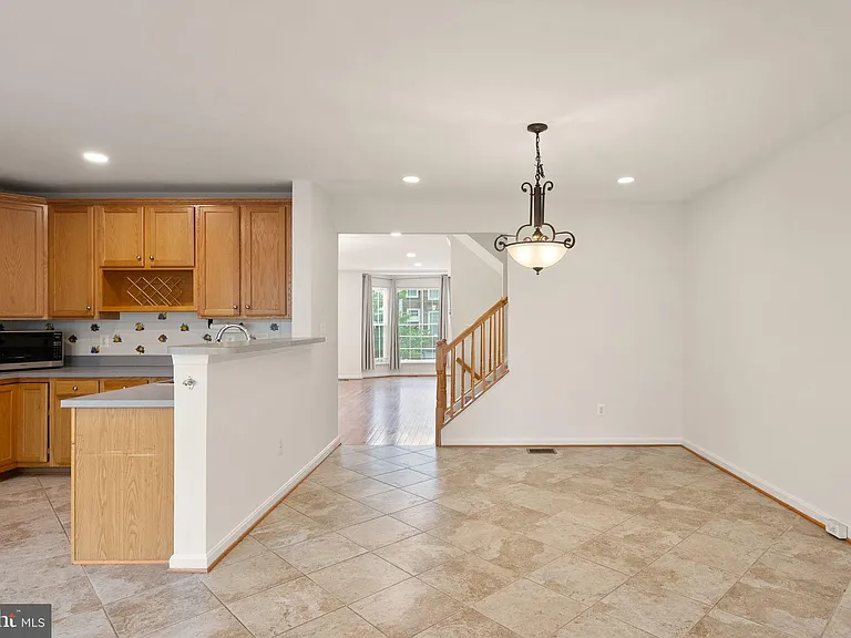 42685 Rolling Rock Sq — Photo 9