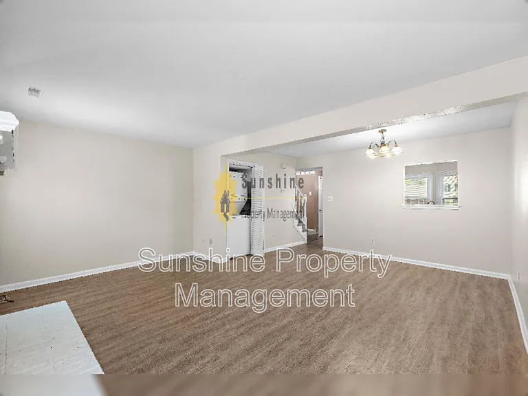 5121 Radcliff Cir — Photo 7