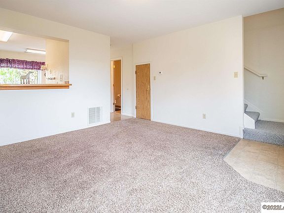 5th image of 1675 6th St #4