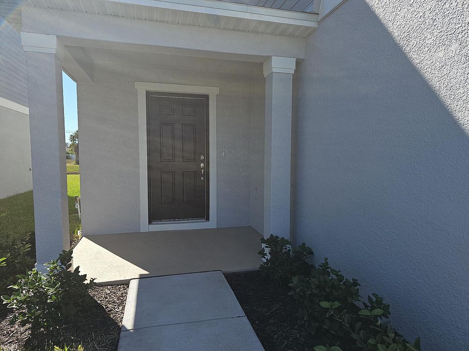 2nd image of 10367 Plumbago Ln