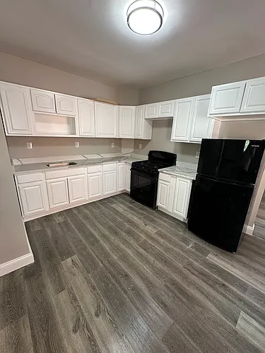 260 Lawrence St #2 Photo 1