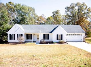 312 Weeping Willow Dr, Seneca, SC 29672