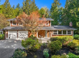 6490 NE Dapple Court, Bainbridge Island, WA