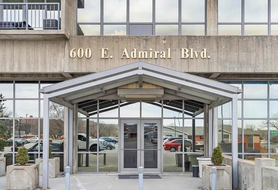 600 E Admiral Blvd #1703