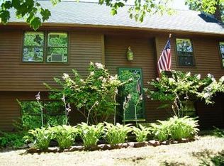 136 Newport Ave, Attleboro, MA 02703