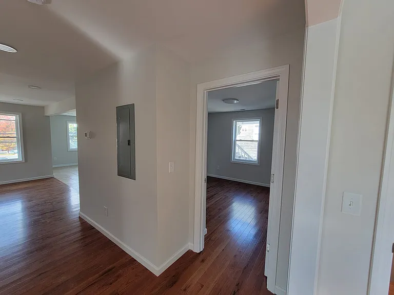 170 Farmington Ave #2 — Photo 21