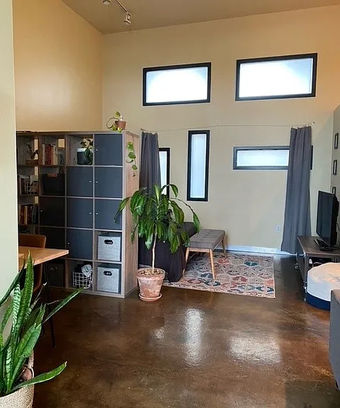 Station 55 Lofts — Photo 4