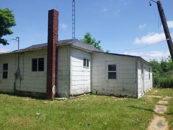 3rd image of 12285 W Blackford Ave