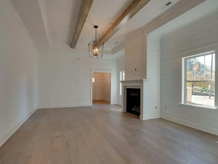 210 Drake Ave SW — Photo 7